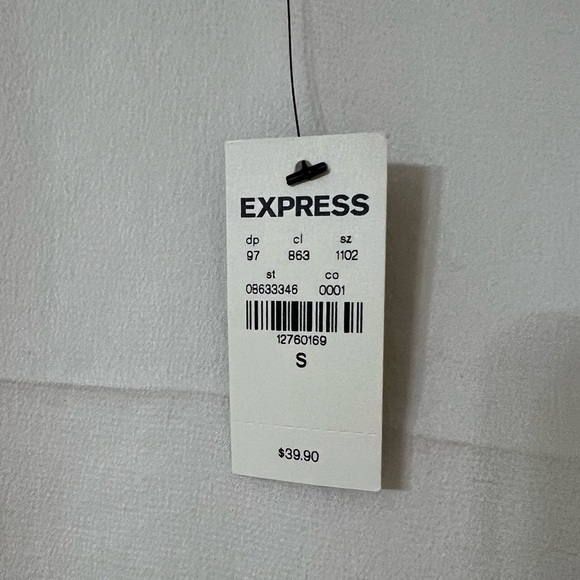 Black or white option* Express Downtown Cami Tank - Picture 5 of 11